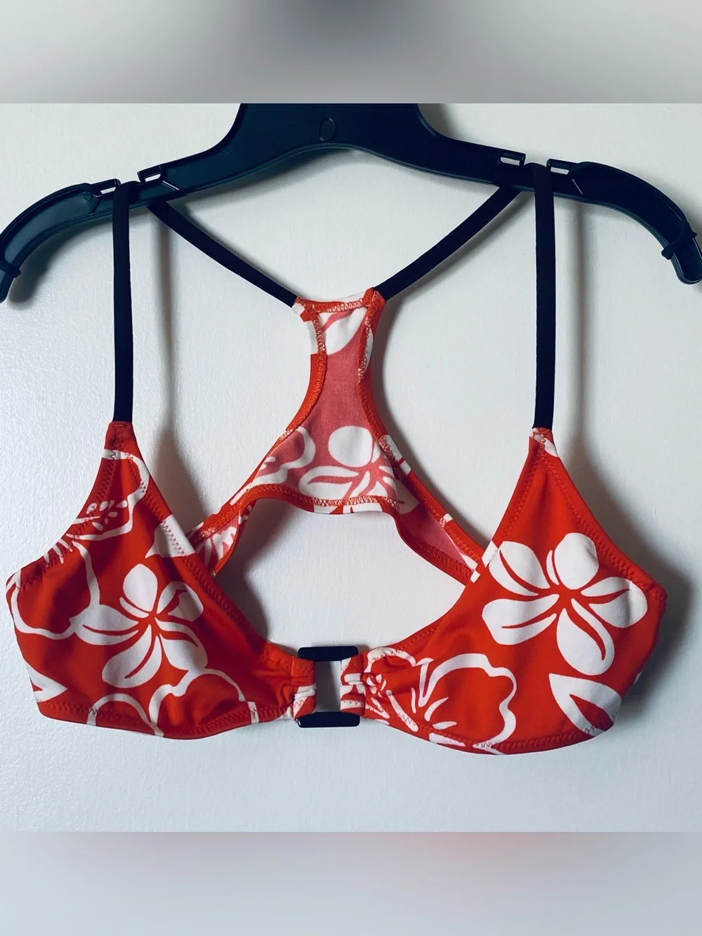 AXCELERATE SPEEDO ORANGE AND WHITE FLORAL RACERBACK UNDERWIRE BIKINI TOP